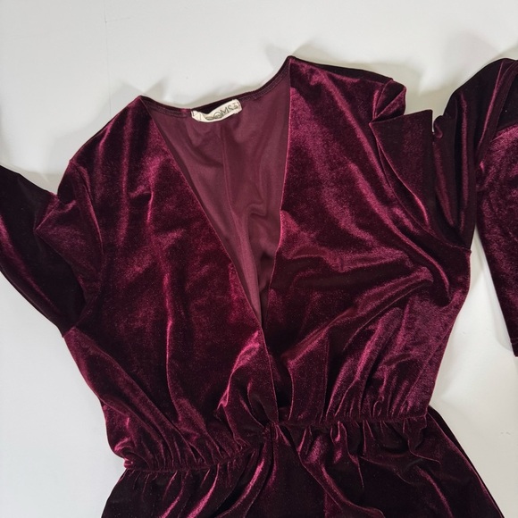 Blooms In The City Velvet Deep V Neck Burgundy Maroon Long Sleeve Dress Medium - Picture 7 of 9